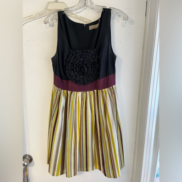 Dress, large - Picture 1 of 4